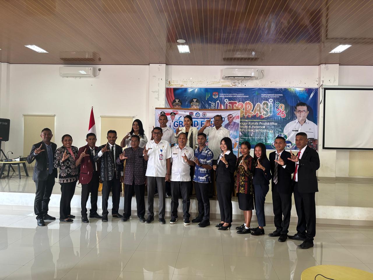 <p><b>10 Finalis Lomba Apresiasi Guru Kabupaten Lembata 2025 Memasuki Tahap Presentasi dan Wawancara</b></p>